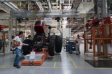 張寶文考察愛科常州生產(chǎn)基地，強調(diào)推進高端農(nóng)機國產(chǎn)化與技術(shù)服務